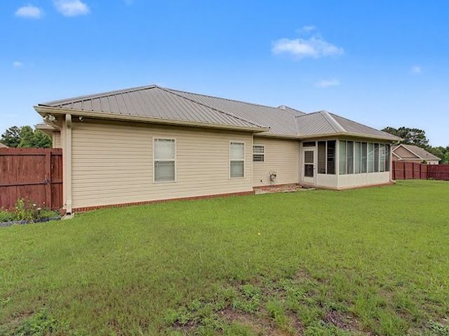 207 Glen Oaks Drive, Dothan, AL 36301