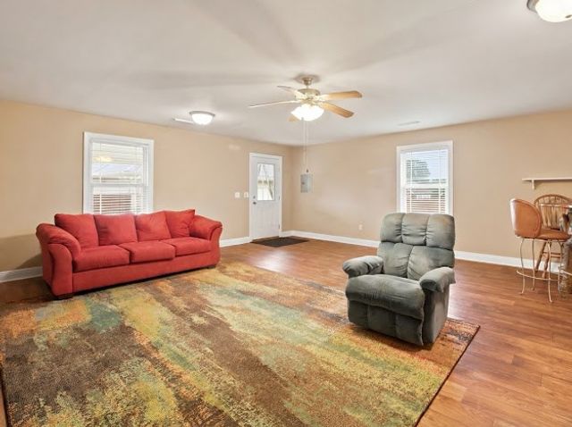 207 Glen Oaks Drive, Dothan, AL 36301