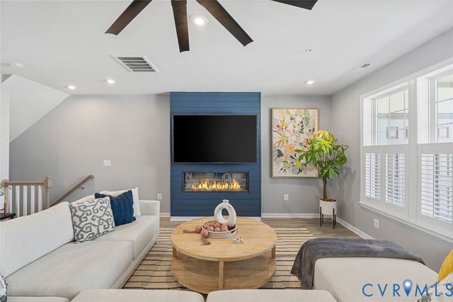 216 Brattice Dr, Midlothian, VA 23114