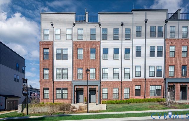 216 Brattice Dr, Midlothian, VA 23114