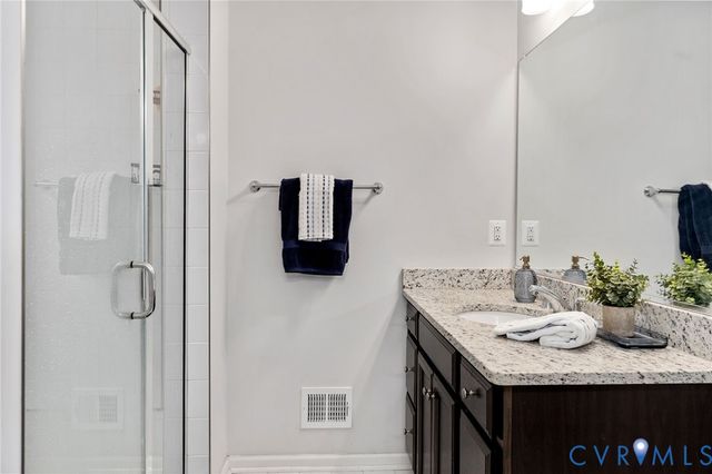 216 Brattice Dr, Midlothian, VA 23114