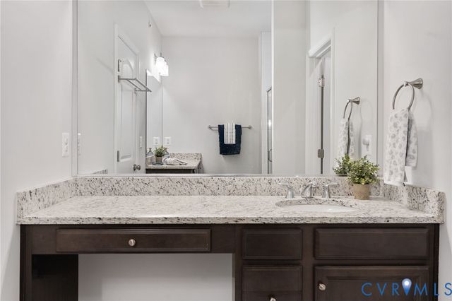 216 Brattice Dr, Midlothian, VA 23114