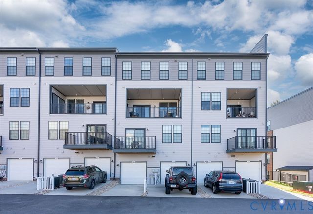 216 Brattice Dr, Midlothian, VA 23114