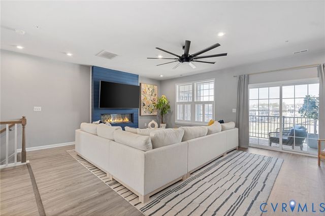 216 Brattice Dr, Midlothian, VA 23114