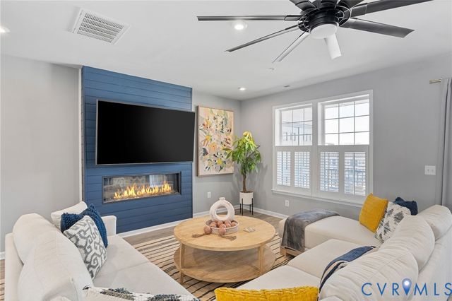 216 Brattice Dr, Midlothian, VA 23114