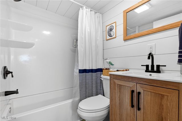 4849 Presidential Drive, Geneva On The Lake, OH 44041