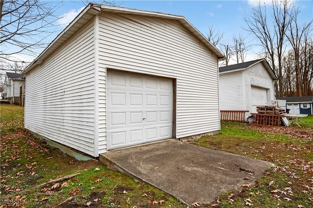 4849 Presidential Drive, Geneva On The Lake, OH 44041