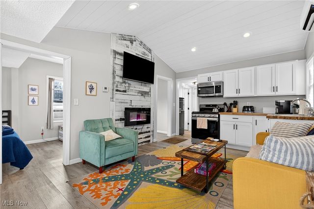 4849 Presidential Drive, Geneva On The Lake, OH 44041