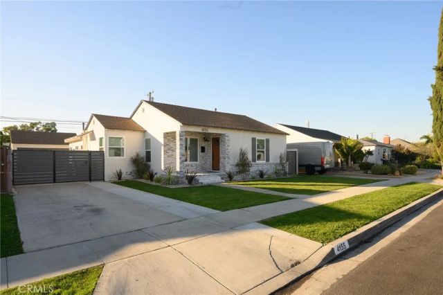 4155 Rose Avenue, Long Beach, CA 90807