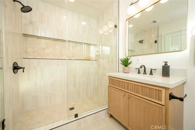 4155 Rose Avenue, Long Beach, CA 90807