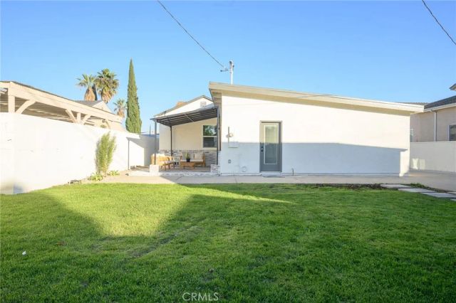 4155 Rose Avenue, Long Beach, CA 90807