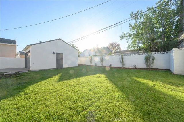 4155 Rose Avenue, Long Beach, CA 90807