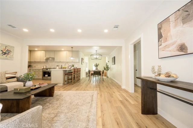 4155 Rose Avenue, Long Beach, CA 90807