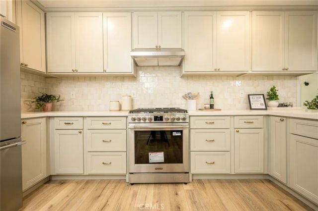 4155 Rose Avenue, Long Beach, CA 90807