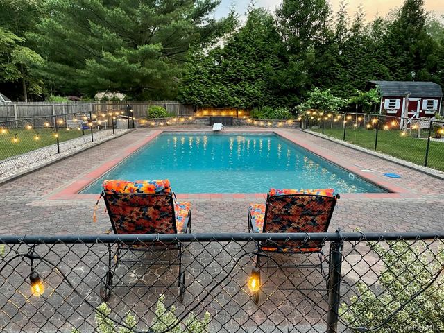 22 Rustic Road, Yaphank, NY 11980