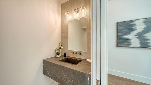 1521 S LAKE SHORE DRIVE, Sarasota, FL 34231