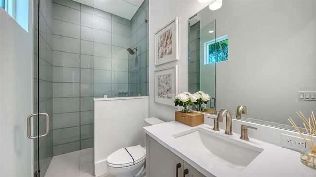 1521 S LAKE SHORE DRIVE, Sarasota, FL 34231