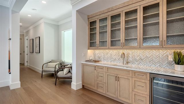 1521 S LAKE SHORE DRIVE, Sarasota, FL 34231