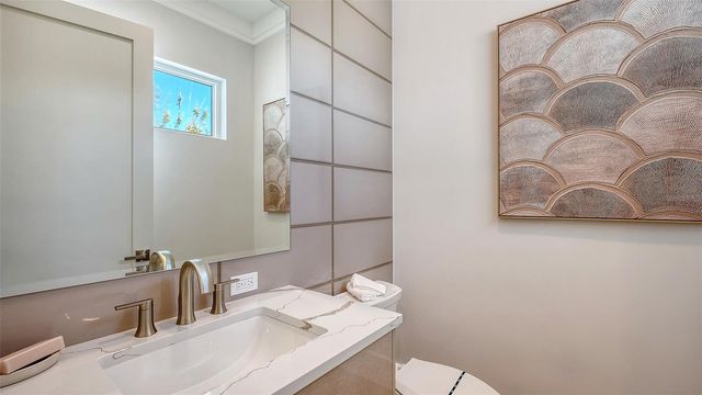 1521 S LAKE SHORE DRIVE, Sarasota, FL 34231