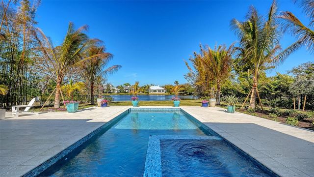 1521 S LAKE SHORE DRIVE, Sarasota, FL 34231