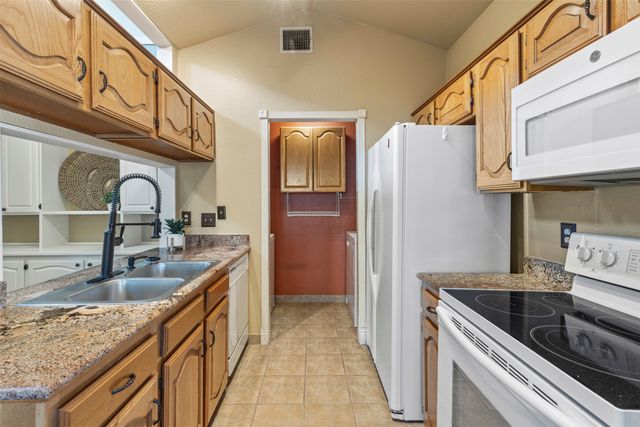 17490 Meandering Way 404, Dallas, TX 75252