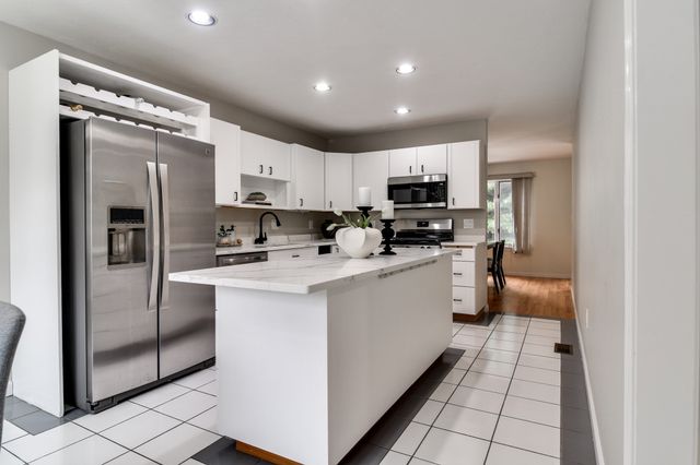23 Powder Hill Way 23, Westborough, MA 01581