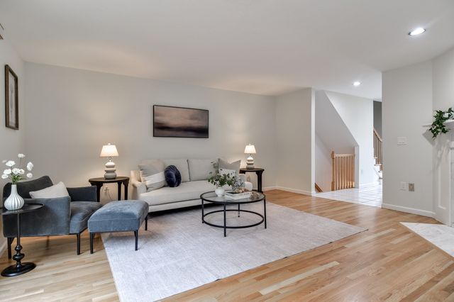 23 Powder Hill Way 23, Westborough, MA 01581