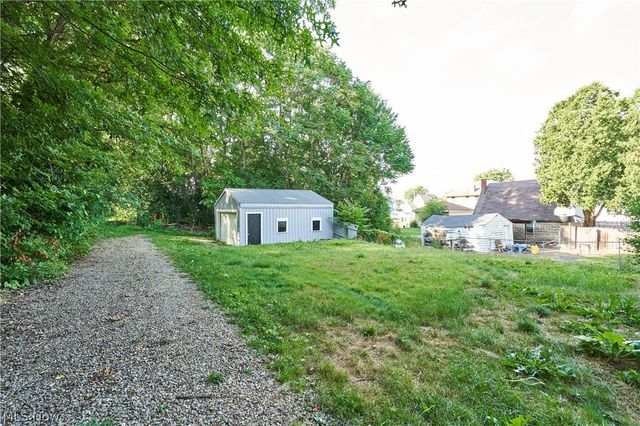 936 Green Avenue SW, Massillon, OH 44647