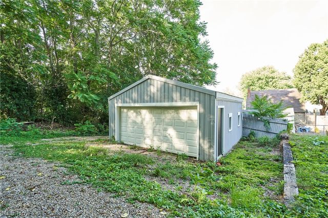 936 Green Avenue SW, Massillon, OH 44647