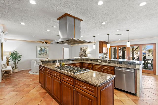 351 S JULIA CIRCLE, St Pete Beach, FL 33706