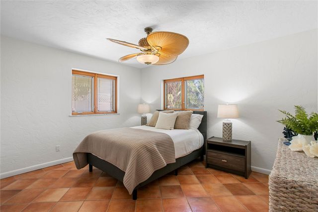 351 S JULIA CIRCLE, St Pete Beach, FL 33706