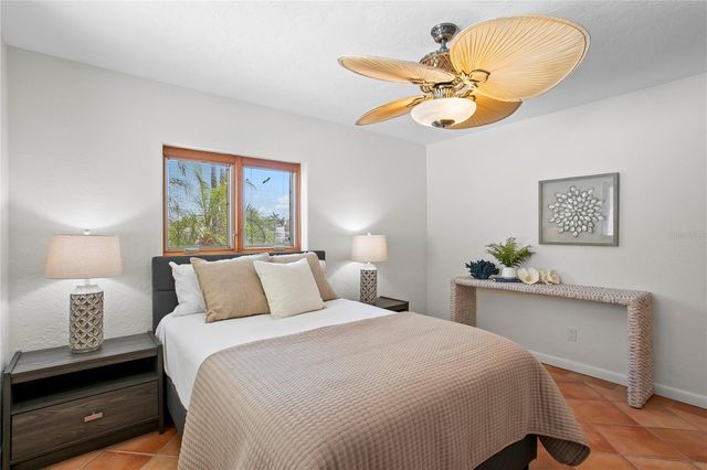 351 S JULIA CIRCLE, St Pete Beach, FL 33706