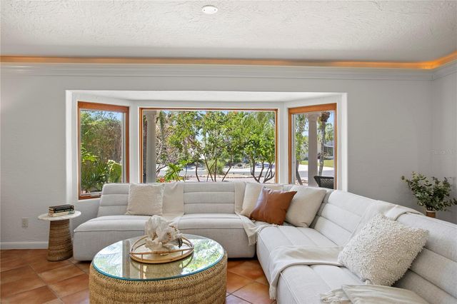 351 S JULIA CIRCLE, St Pete Beach, FL 33706