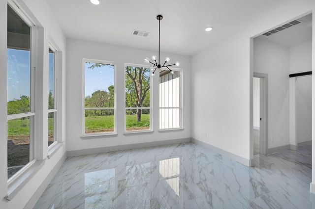 111 Barefoot Bay Boulevard, Corsicana, TX 75109