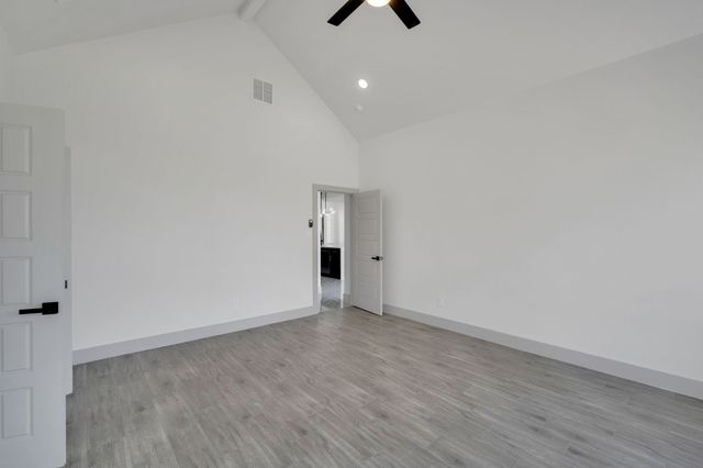 111 Barefoot Bay Boulevard, Corsicana, TX 75109