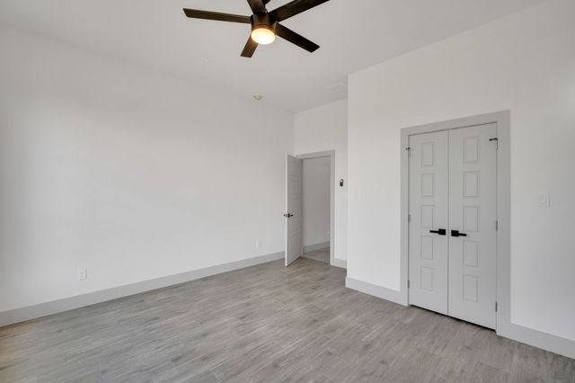 111 Barefoot Bay Boulevard, Corsicana, TX 75109