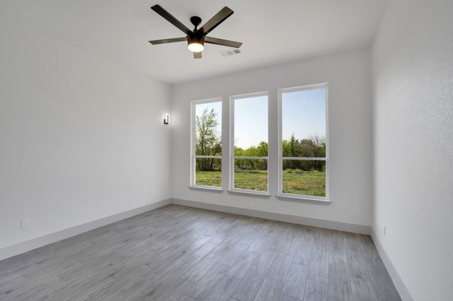 111 Barefoot Bay Boulevard, Corsicana, TX 75109