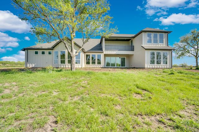 111 Barefoot Bay Boulevard, Corsicana, TX 75109