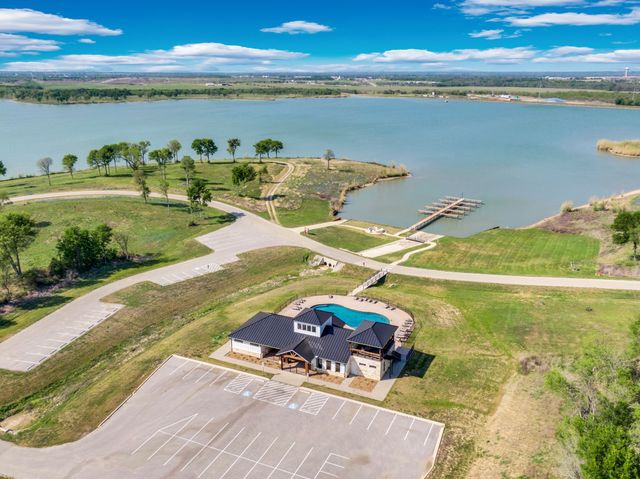 111 Barefoot Bay Boulevard, Corsicana, TX 75109