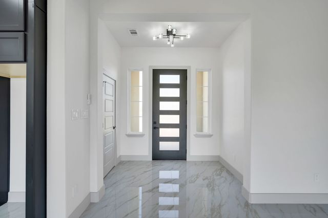 111 Barefoot Bay Boulevard, Corsicana, TX 75109