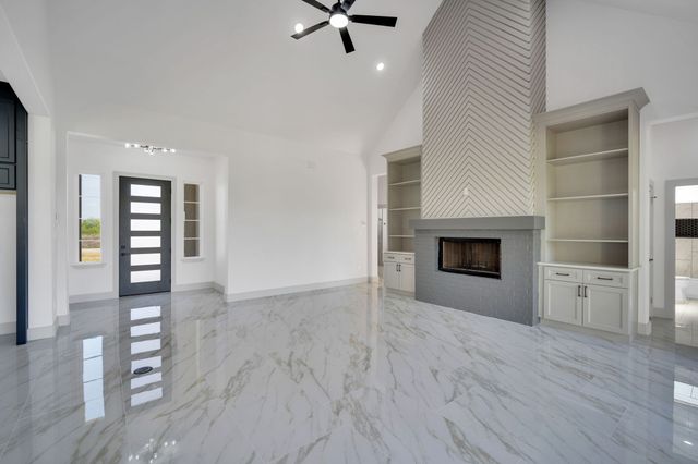 111 Barefoot Bay Boulevard, Corsicana, TX 75109