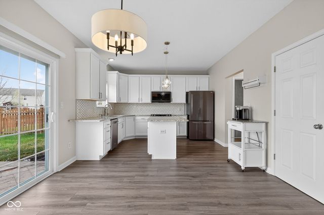 11110 Long Lake Lane, Fishers, IN 46037