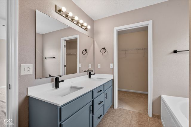 11110 Long Lake Lane, Fishers, IN 46037