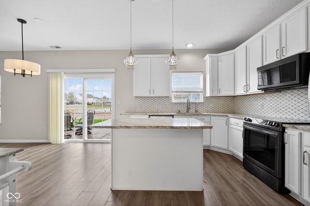 11110 Long Lake Lane, Fishers, IN 46037