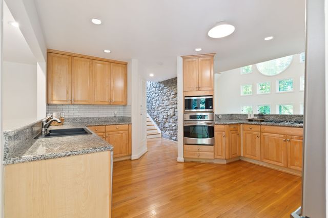 6038 Sherwood Ct, Nashville, TN 37215