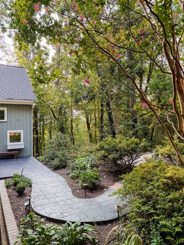 6038 Sherwood Ct, Nashville, TN 37215