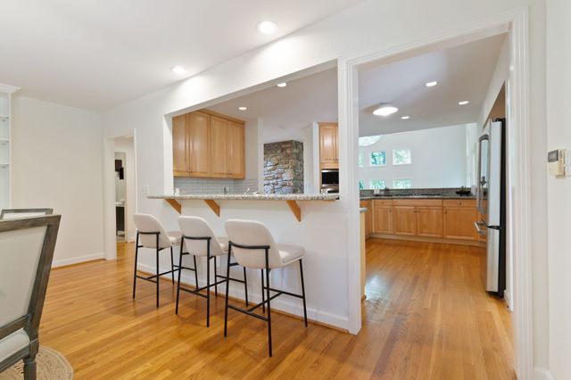 6038 Sherwood Ct, Nashville, TN 37215