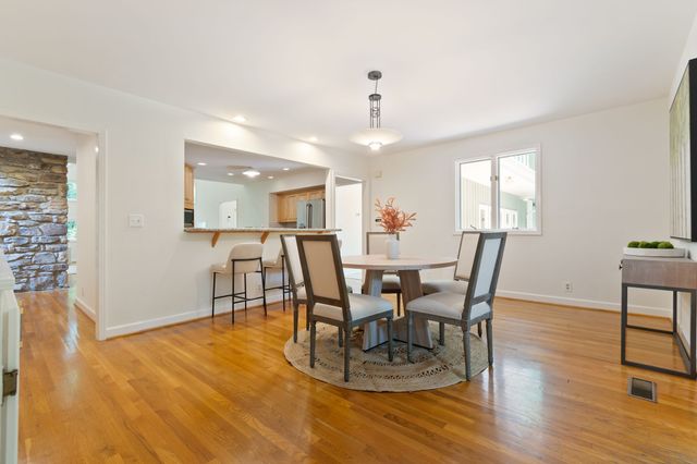 6038 Sherwood Ct, Nashville, TN 37215