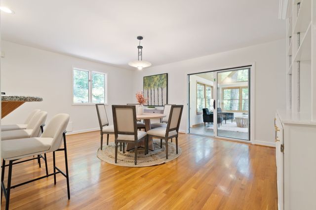 6038 Sherwood Ct, Nashville, TN 37215