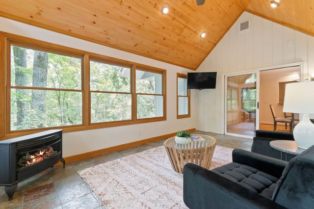6038 Sherwood Ct, Nashville, TN 37215